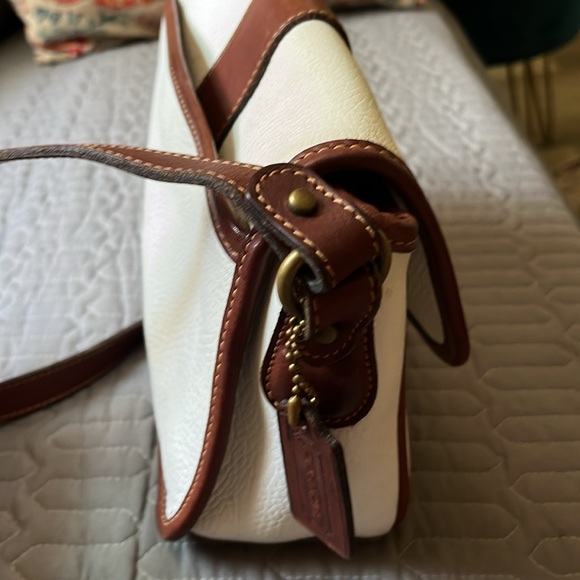 Coach cream pebbled leather shoulder bag - Picture 4 of 16